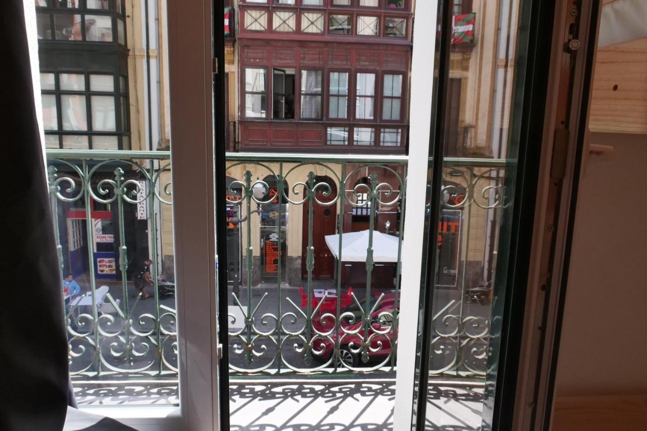 Guitar Hostel Bilbao Extérieur photo