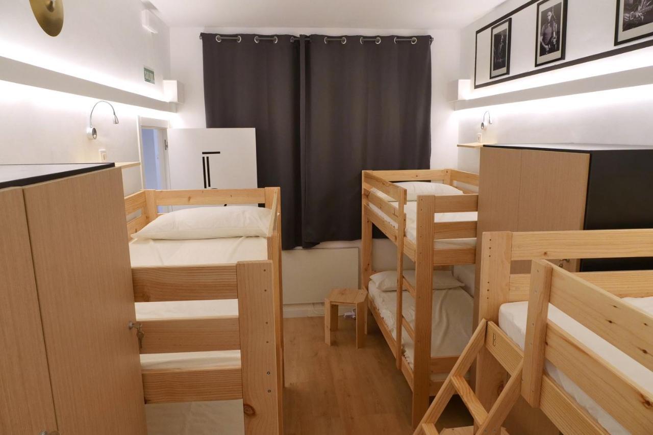 Guitar Hostel Bilbao Extérieur photo