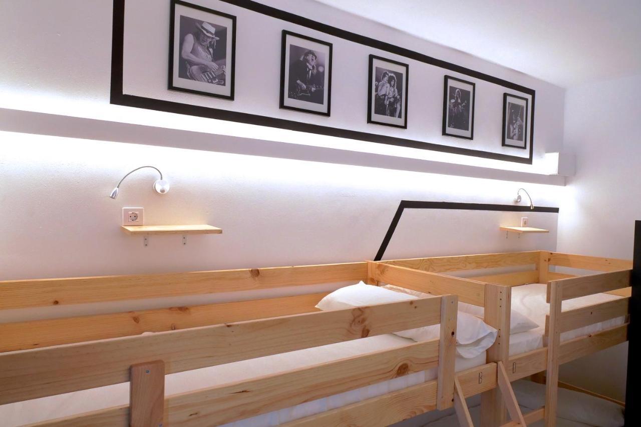 Guitar Hostel Bilbao Extérieur photo